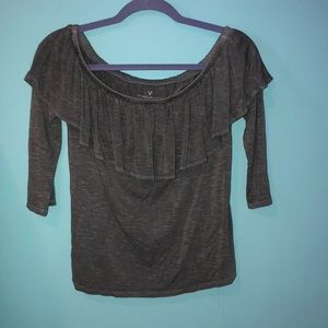 quarter sleeve ruffle blouse